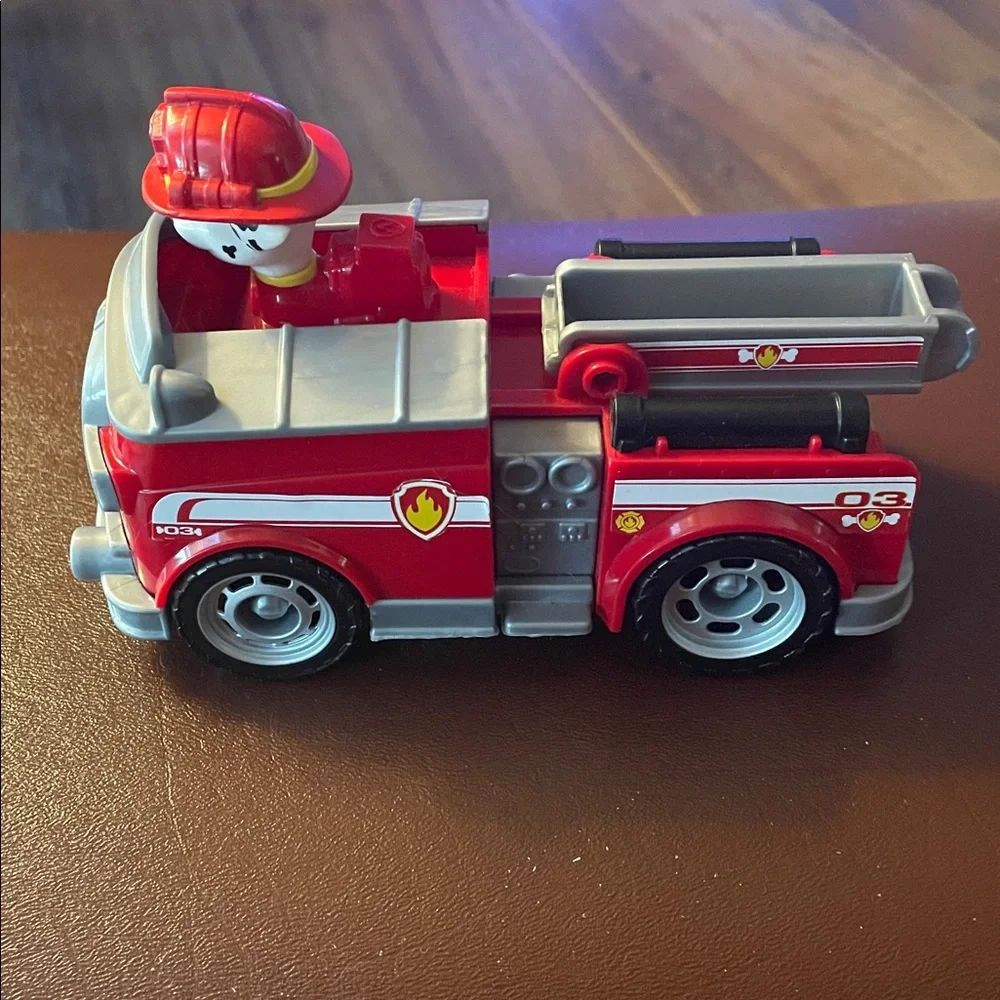 Paw Patrol Marshall's Red Fire Truck